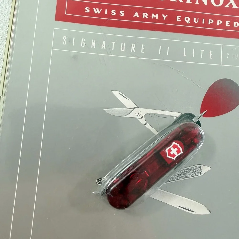 Victorinox Signature II Lite‎ Ruby Swiss Army Knife Pocketknife LED Light Red